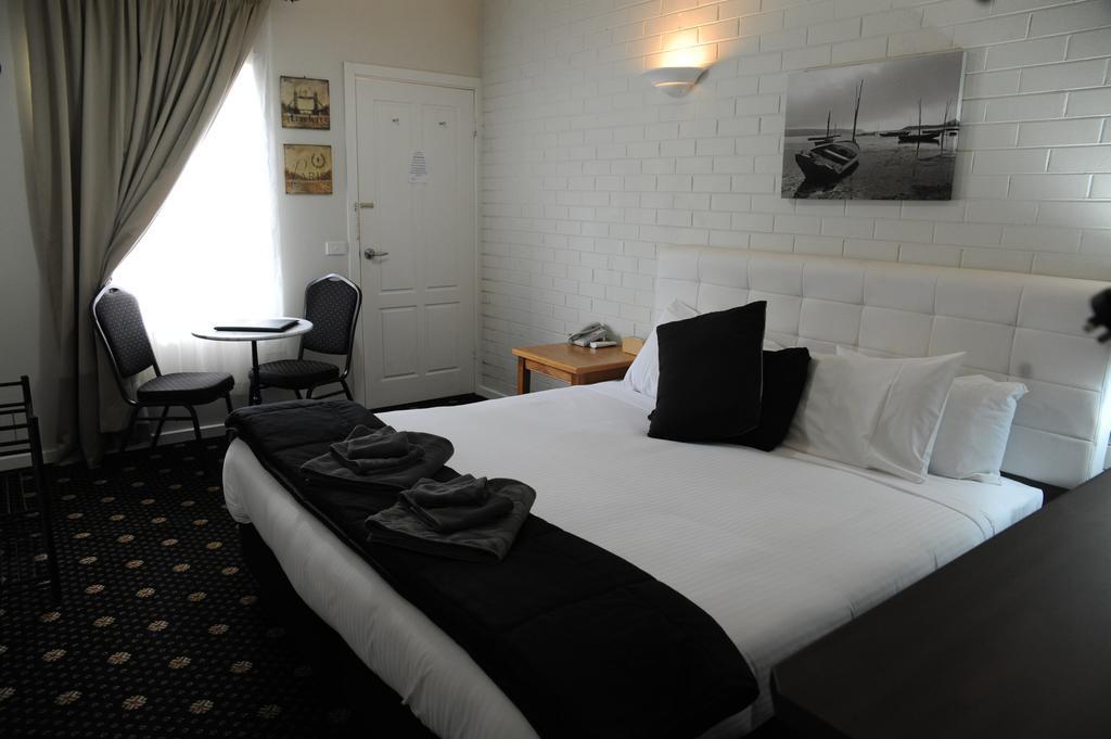 Norwood House Motel & Receptions Морнингтон Экстерьер фото
