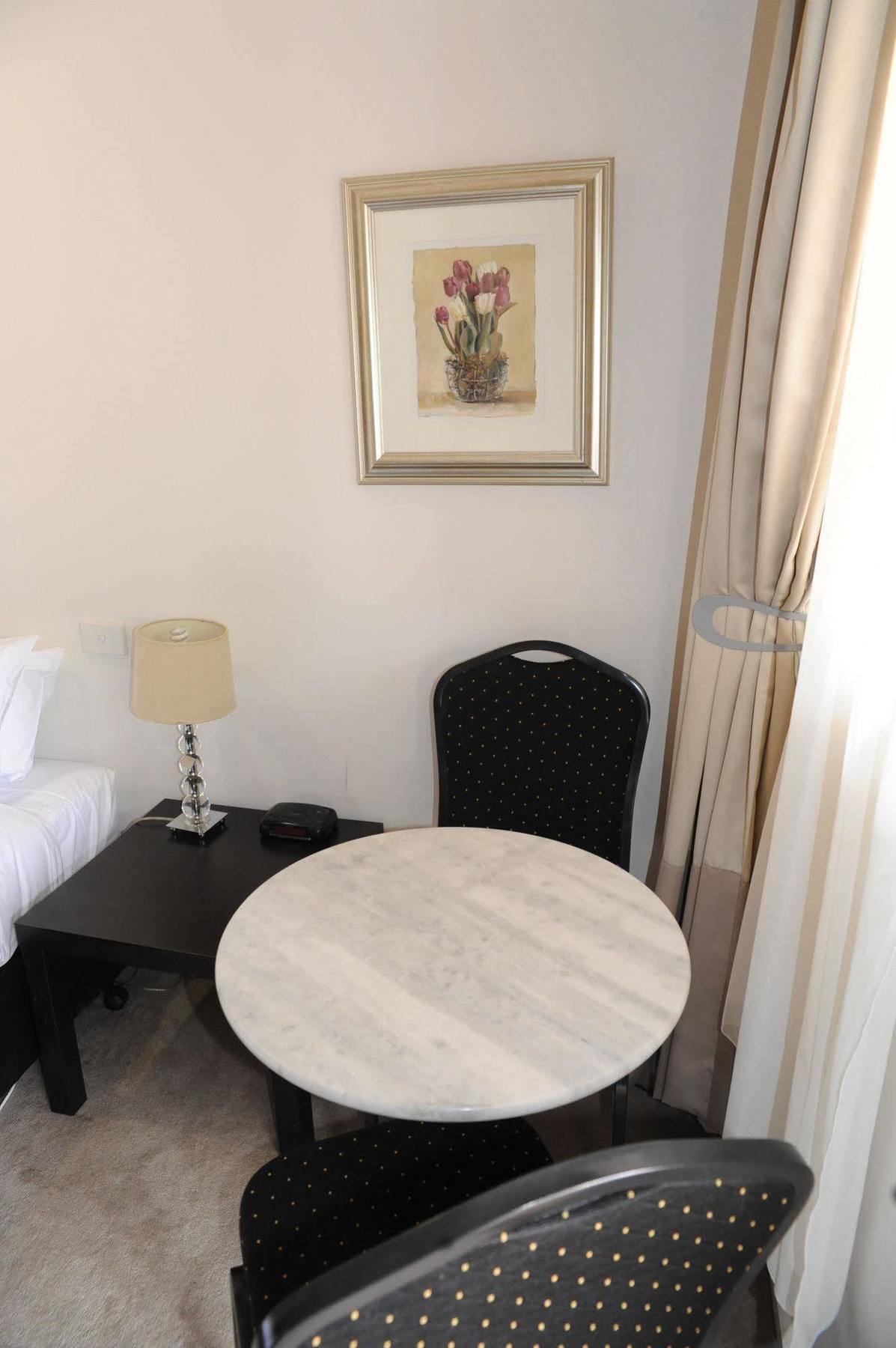 Norwood House Motel & Receptions Морнингтон Экстерьер фото